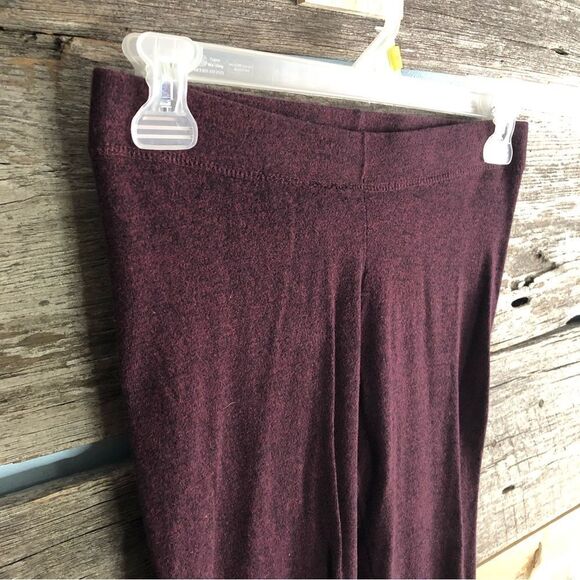 garage Size Large Burgundy Leggings With Striped Cuffs - Picture 3 of 5